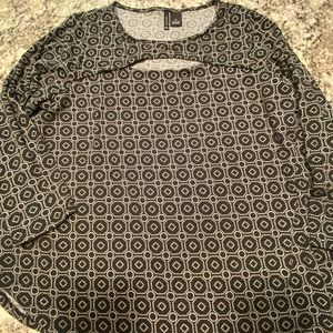 🔺Black & white top